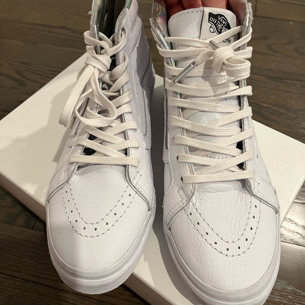 Vans Sk-8 Hi Sneakers in white leather sz 8.5